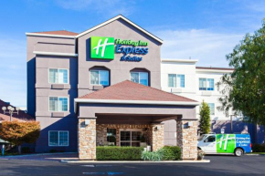 Holiday Inn Express & Suites Oakland - Airport, an IHG Hotel